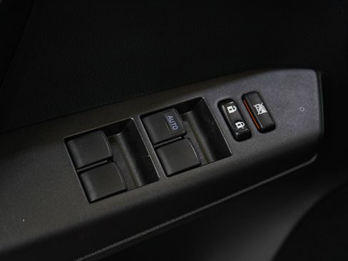 Used 2016 Toyota RAV4 LE FWD image 20