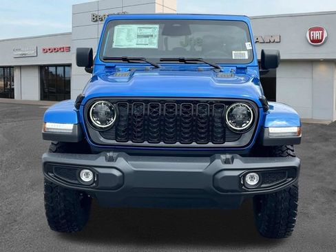 New 2026 Jeep Gladiator Sport AWD/4WD image 2