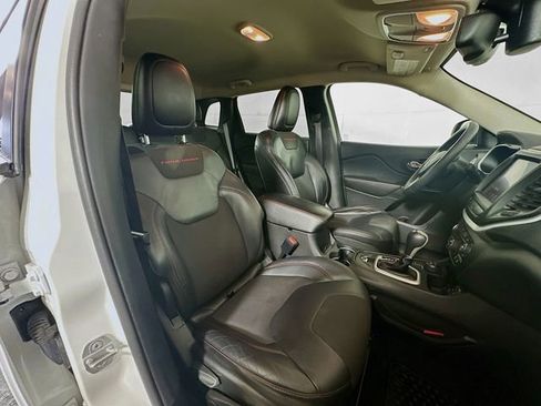 Used 2015 Jeep Cherokee Trailhawk w/ Comfort/Convenience Group image 27