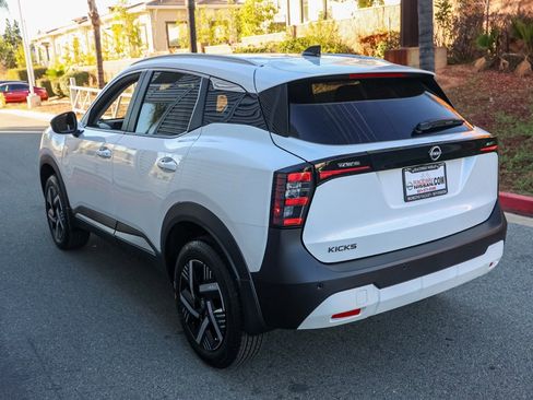 New 2026 Nissan Kicks SV image 6