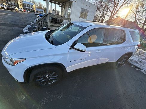 Certified 2019 Chevrolet Traverse RS image 2