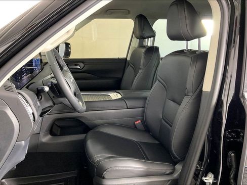 New 2026 Nissan Armada SV image 14