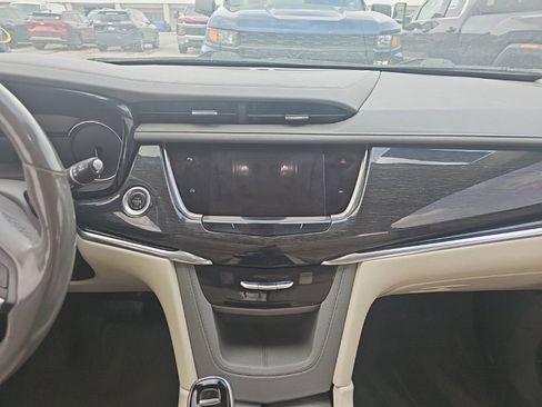 Used 2021 Cadillac XT6 Premium Luxury w/ LPO, Floor Liner Package AWD/4WD image 12