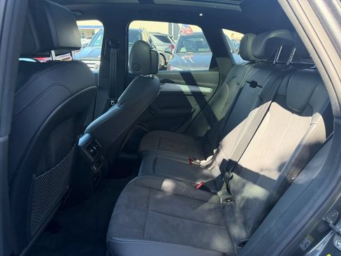 Used 2023 Audi Q5 e Premium Plus w/ Premium Plus Package AWD/4WD image 27