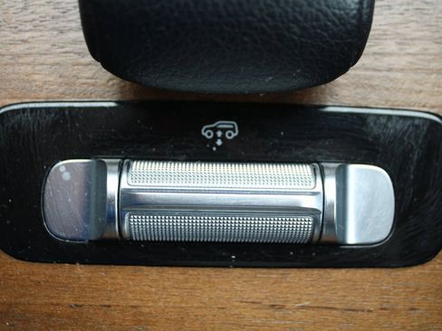 Used 2020 Mercedes-Benz GLS 450 4MATIC image 40