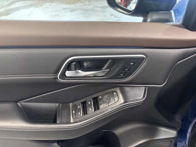 Certified 2023 Nissan Rogue Platinum AWD/4WD image 16