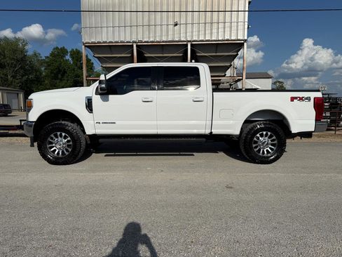 Used 2022 Ford F250 Lariat w/ Lariat Value Package image 2