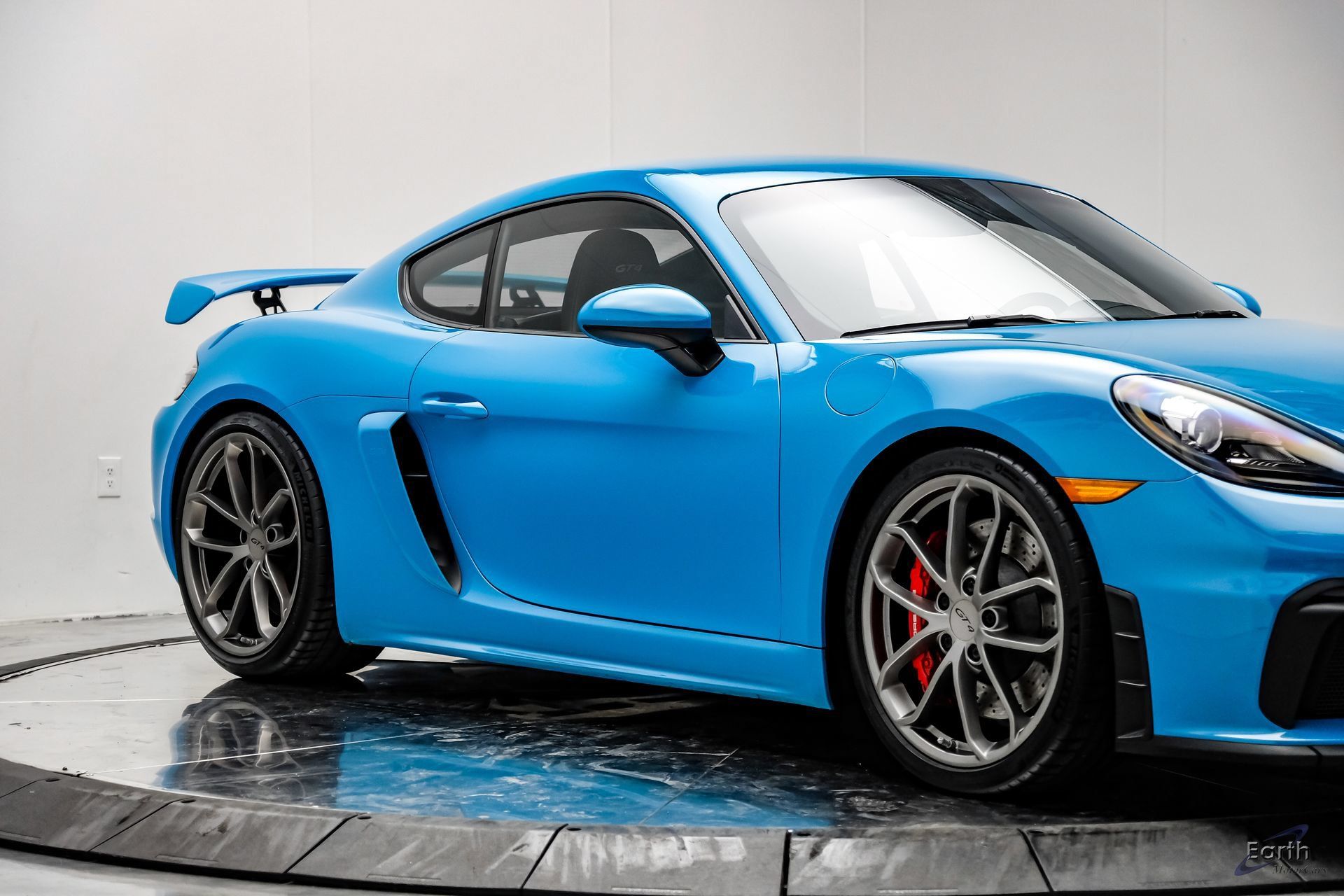 Used 2020 Porsche 718 Cayman GT4 RWD image 27