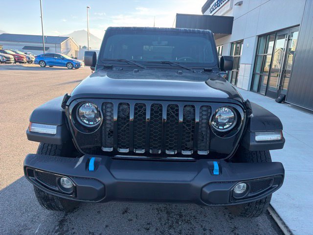 Used 2023 Jeep Wrangler Unlimited w/ Cold Weather Group AWD/4WD image 2