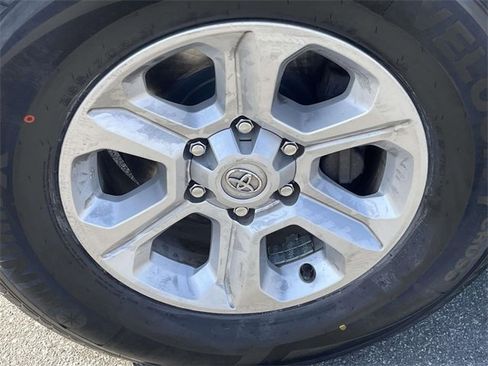 Used 2022 Toyota 4Runner SR5 image 9