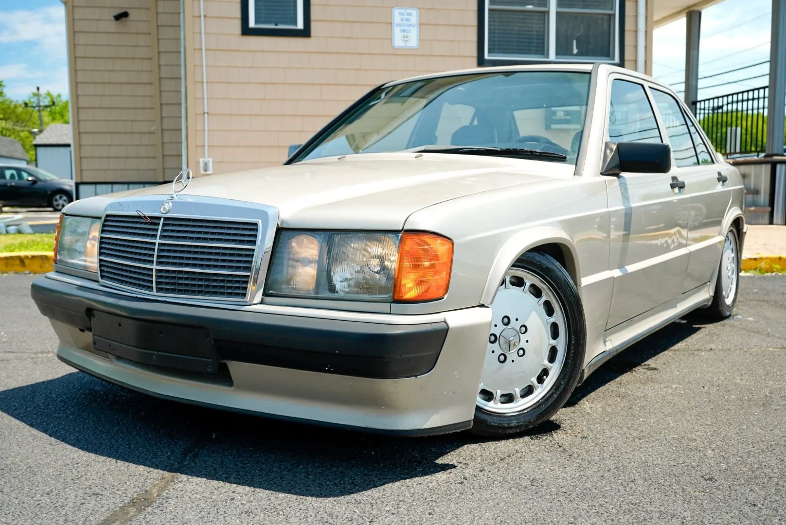 Used 1987 Mercedes-Benz 190 E 2.3-16 image 9