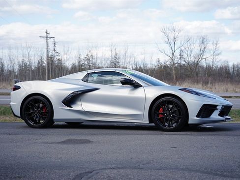 Used 2023 Chevrolet Corvette Stingray Premium Conv w/ Z51 Performance Package image 2