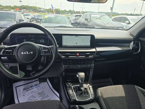 Used 2025 Kia Seltos S AWD/4WD image 15