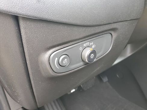 Certified 2023 Chevrolet Equinox RS w/ LPO, Floor Liner Package image 24