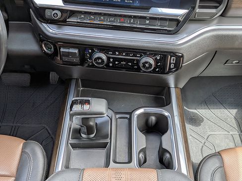 Certified 2025 Chevrolet Silverado 1500 High Country AWD/4WD image 77