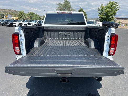 New 2025 GMC Sierra 2500 SLE w/ SLE Convenience Package image 9