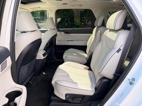 Certified 2024 Hyundai Palisade Calligraphy AWD/4WD image 39