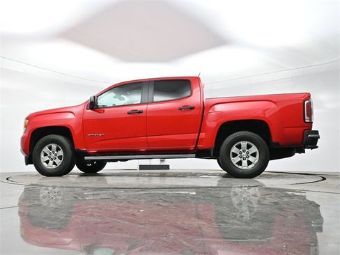 Used 2016 GMC Canyon 2WD Crew Cab w/ Convenience Package image 12