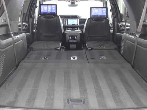 Used 2021 GMC Yukon XL Denali w/ Denali Ultimate Package image 80