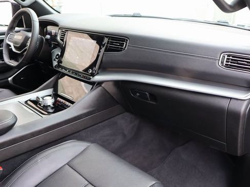 Used 2023 Jeep Wagoneer Series II image 35