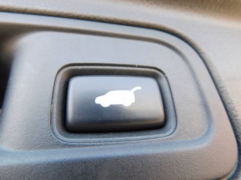 Used 2016 Honda Pilot Touring image 6