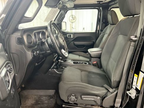 Used 2020 Jeep Gladiator Sport w/ Quick Order Package 24S AWD/4WD image 19