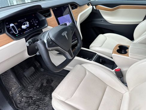 Used 2020 Tesla Model X Long Range image 9