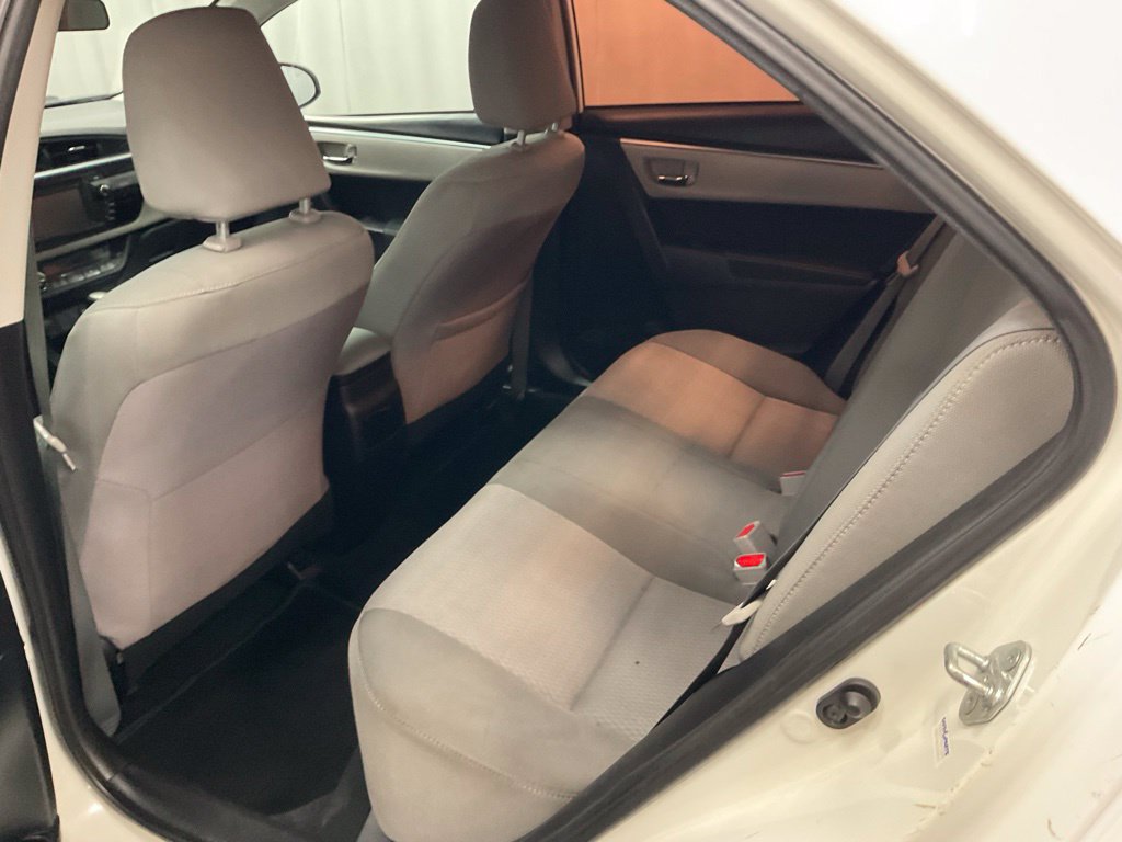 Used 2014 Toyota Corolla LE FWD image 31