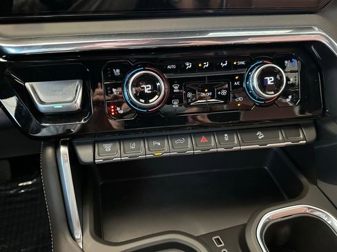 New 2026 GMC Sierra 2500 Denali Ultimate image 24