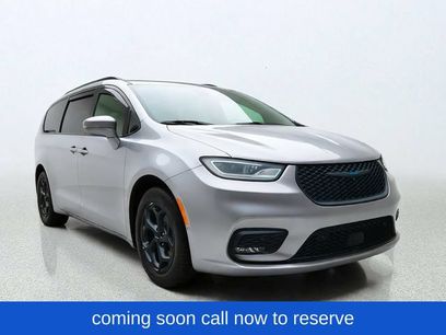 Used 2021 Chrysler Pacifica Touring-L w/ S Appearance Package
