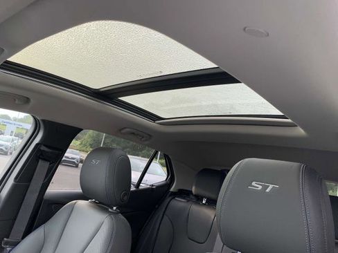 New 2025 Buick Encore GX Sport Touring w/ Experience Buick Package image 8