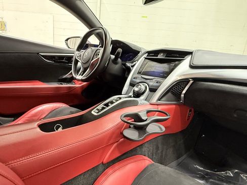Used 2017 Acura NSX image 32