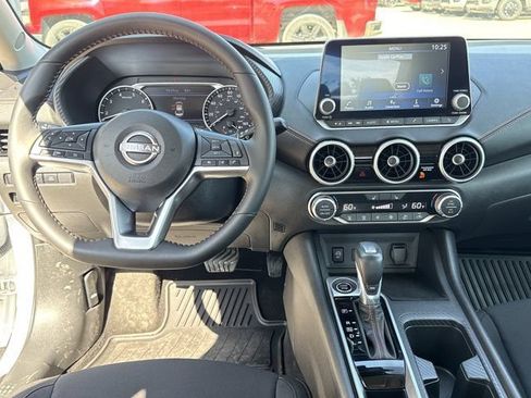 Used 2025 Nissan Sentra SR FWD image 7