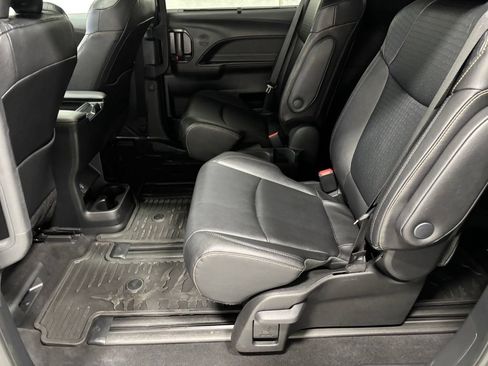 Used 2026 Toyota Sienna XLE Woodland Edition AWD/4WD image 48