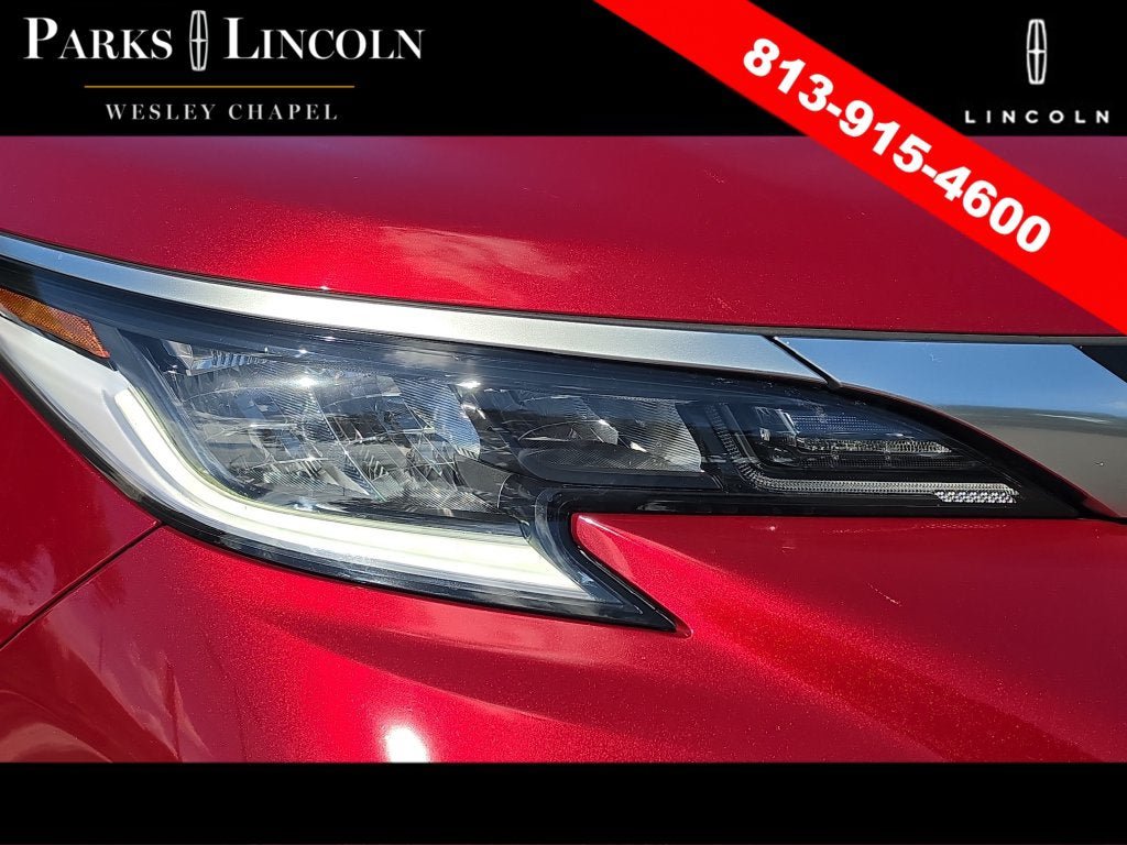 Used 2024 Toyota Sienna XSE w/ XSE Plus Package FWD image 6