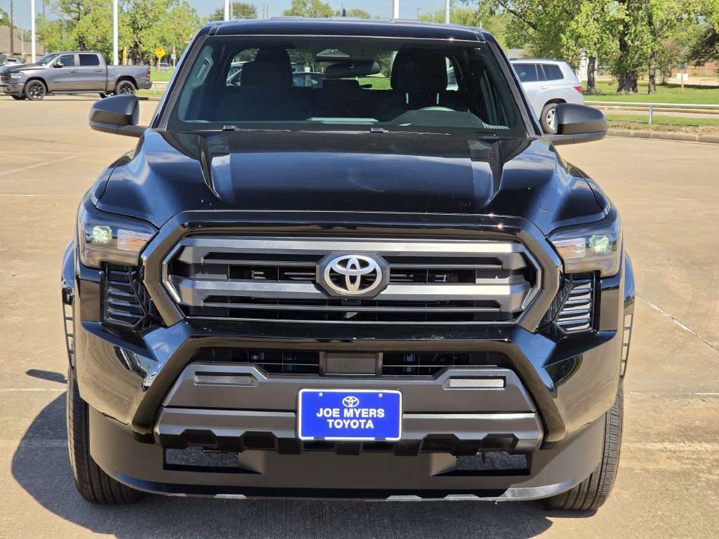 Used 2025 Toyota Tacoma SR RWD image 3