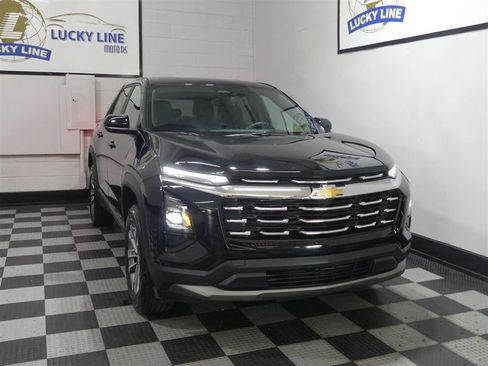 Used 2026 Chevrolet Equinox LT FWD image 5