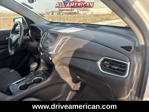 Used 2023 Chevrolet Equinox LT image 28