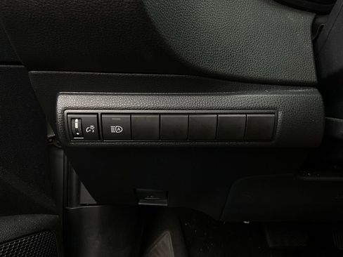Used 2022 Toyota Corolla LE image 17
