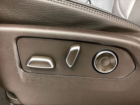 Certified 2023 GMC Yukon Denali w/ Advanced Technology Package image 33