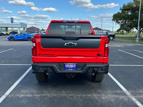Used 2024 Chevrolet Silverado 1500 ZR2 w/ ZR2 Bison Edition AWD/4WD image 6