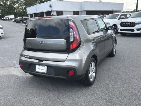 Used 2018 Kia Soul FWD image 8