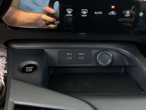 New 2026 Nissan Sentra SV w/ Floor Mat Package FWD image 23