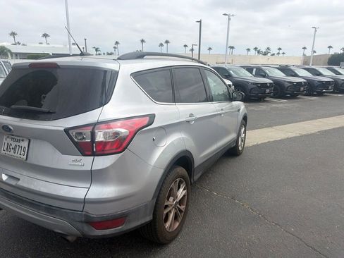 Used 2018 Ford Escape SE FWD image 14