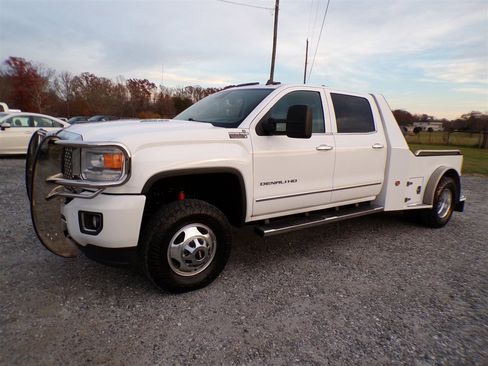 Used 2015 GMC Sierra 3500 Denali w/ Duramax Plus Package image 15