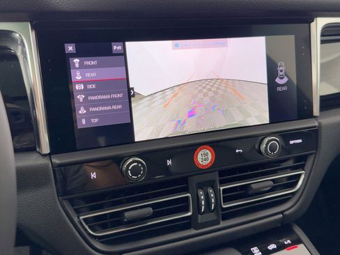 Used 2026 Porsche Macan image 24