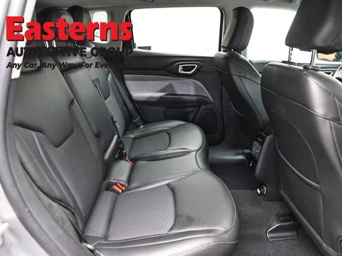 Used 2022 Jeep Compass Latitude w/ Convenience Group AWD/4WD image 23