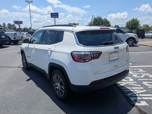 Used 2018 Jeep Compass Latitude w/ Popular Equipment Group FWD image 7