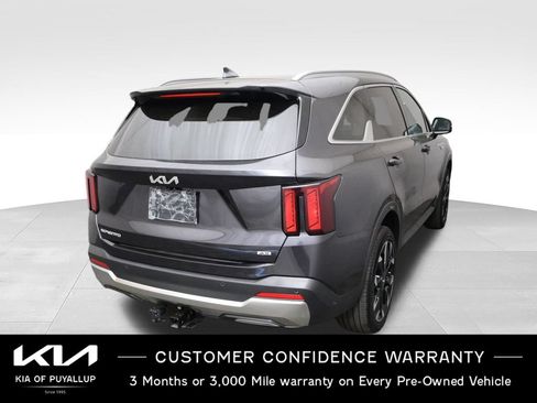Certified 2025 Kia Sorento EX w/ Panoramic Sunroof Package AWD/4WD image 5