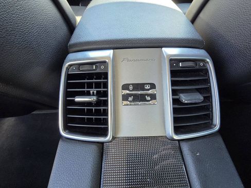 Used 2013 Porsche Panamera 4S AWD/4WD image 19